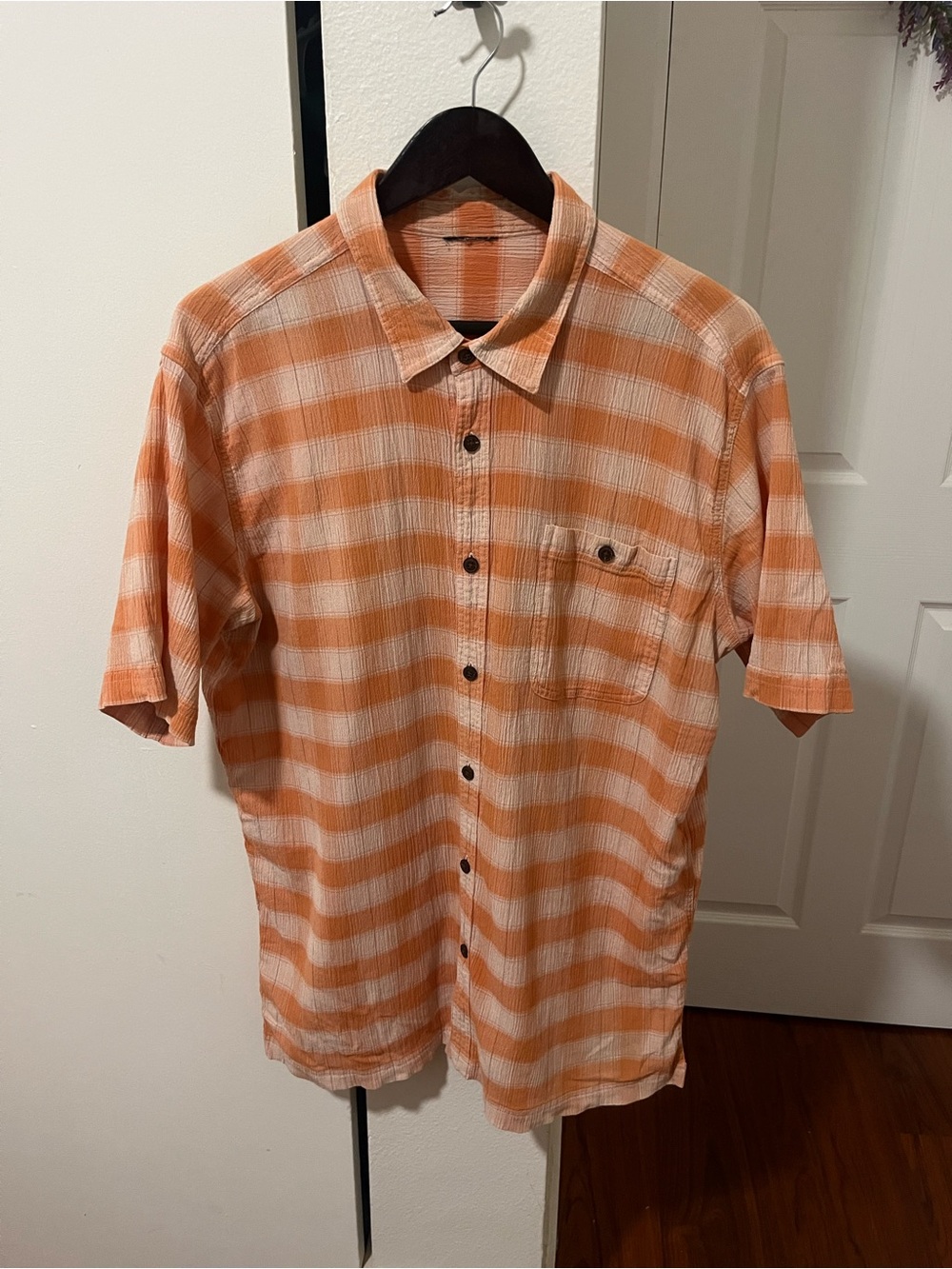 Patagonia Men's A/C Shirt Orange Plaid Seersucker Organic Cotton Button Up